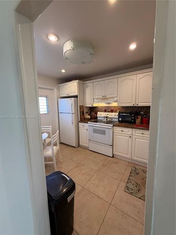 500 NE 14th Ave 302, Hallandale Beach, FL 33009