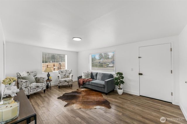 927 21st Street SE, Puyallup, WA 98372