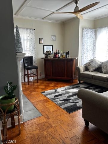 105 Grandview Ave, North Plainfield Boro, NJ 07060