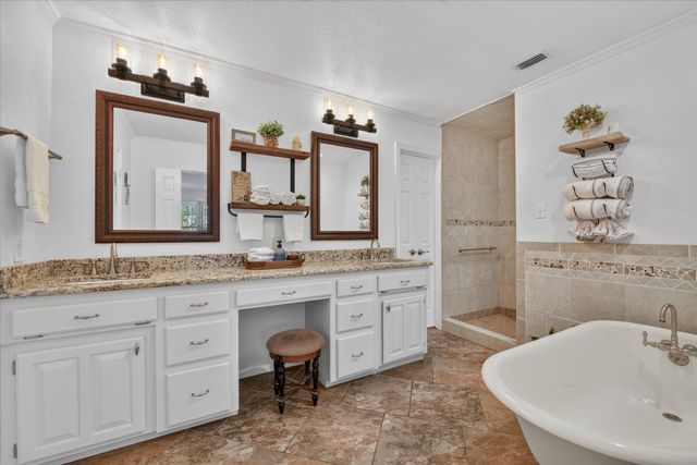 224 Rob Lane, Hudson Oaks, TX 76087