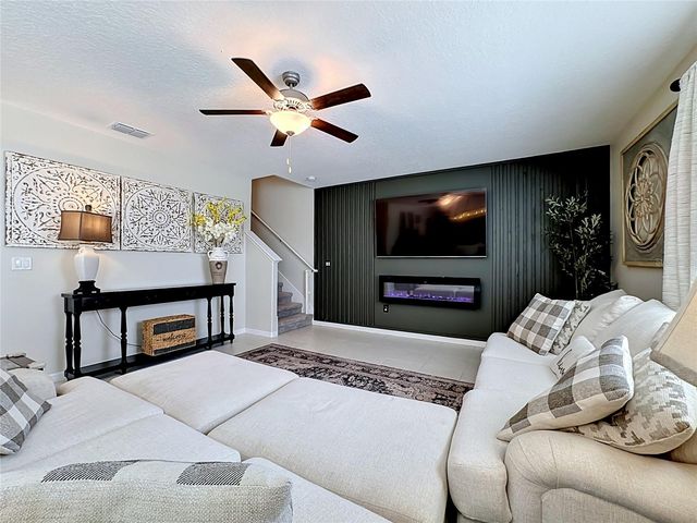 5519 BLUE AZURE DRIVE, Wimauma, FL 33598