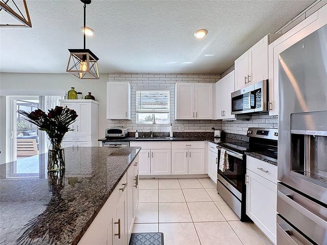 5519 BLUE AZURE DRIVE, Wimauma, FL 33598