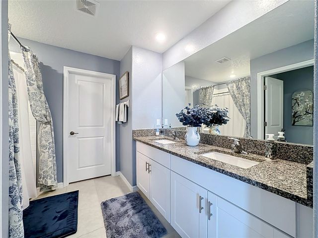 5519 BLUE AZURE DRIVE, Wimauma, FL 33598