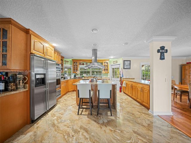 6365 NW 79th Way, Parkland, FL 33067