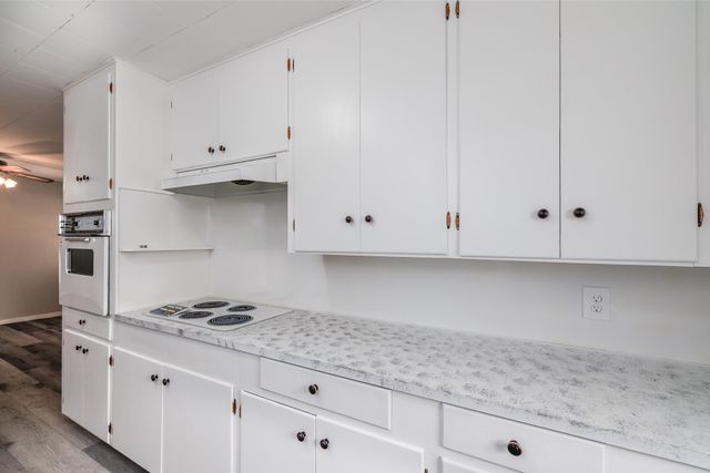 116 E Wallace ST, Gonzales, TX 78629