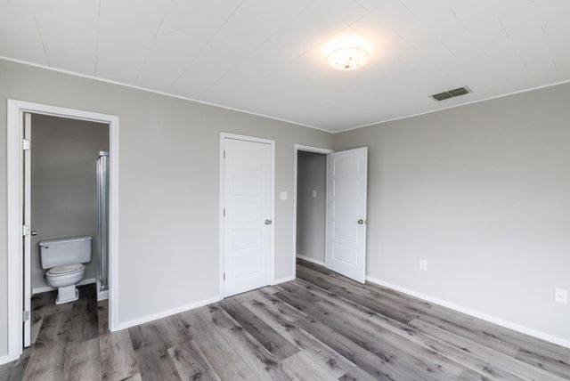 116 E Wallace ST, Gonzales, TX 78629