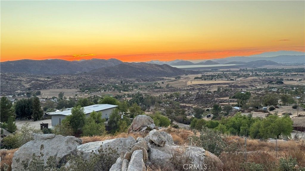 32425 Weber, Hemet, CA 92544 — photo 2