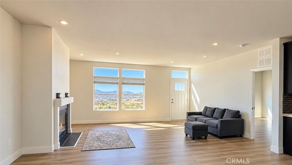 32425 Weber, Hemet, CA 92544 — photo 5