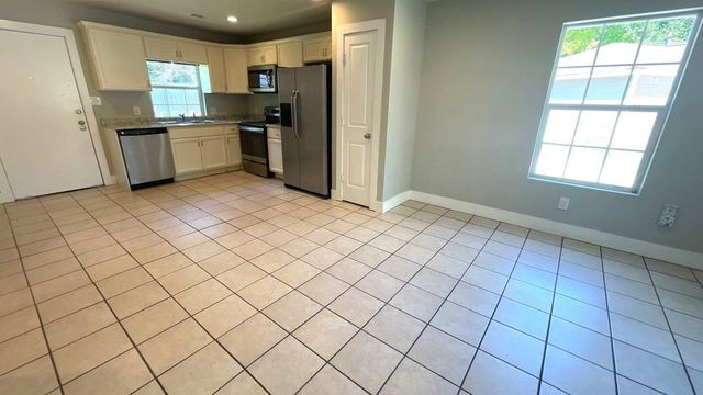 11435 Raincove Drive A, Houston, TX 77016