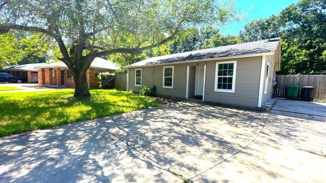 11435 Raincove Drive A, Houston, TX 77016