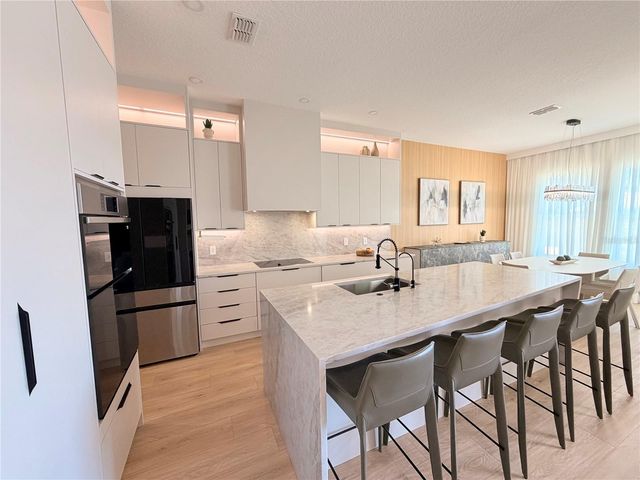 12779 WESTSIDE VILLAGE LOOP, Windermere, FL 34786