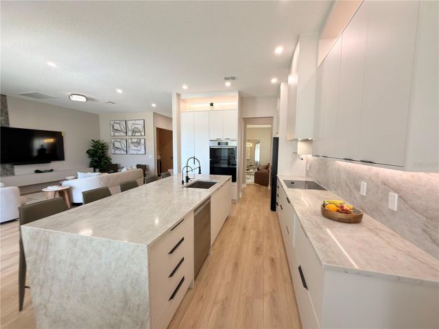 12779 WESTSIDE VILLAGE LOOP, Windermere, FL 34786