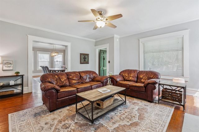 1004 Mitchell ST, Gonzales, TX 78629