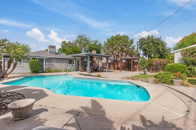 124 E Lowell Ave, Tracy, CA 95376