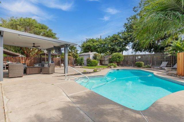 124 E Lowell Ave, Tracy, CA 95376