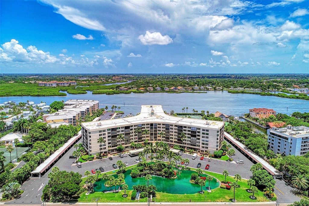 5855 MIDNIGHT PASS ROAD 426, Sarasota, FL 34242