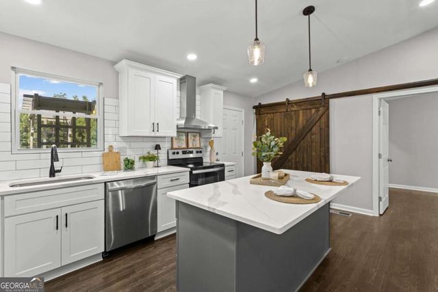 2406 Woodland Drive NW, Kennesaw, GA 30152