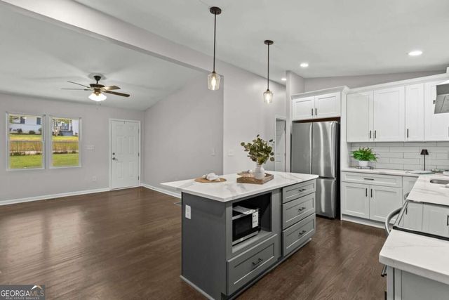 2406 Woodland Drive NW, Kennesaw, GA 30152