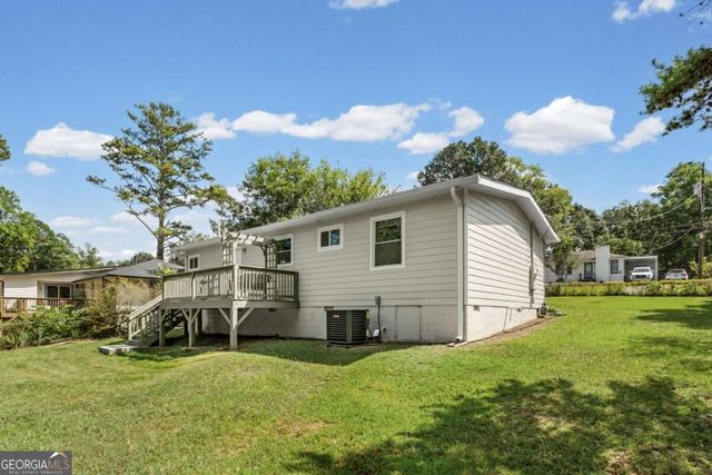 2406 Woodland Drive NW, Kennesaw, GA 30152