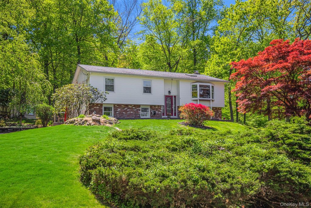5 Leadore Lane, Pomona, NY 10970
