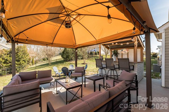 5826 Castlecove Road, Charlotte, NC 28273