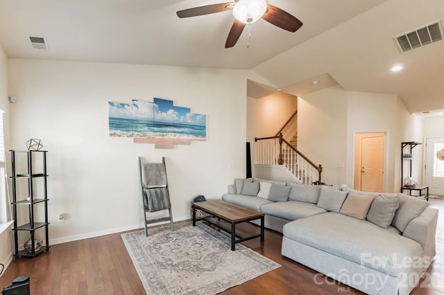 5826 Castlecove Road, Charlotte, NC 28273
