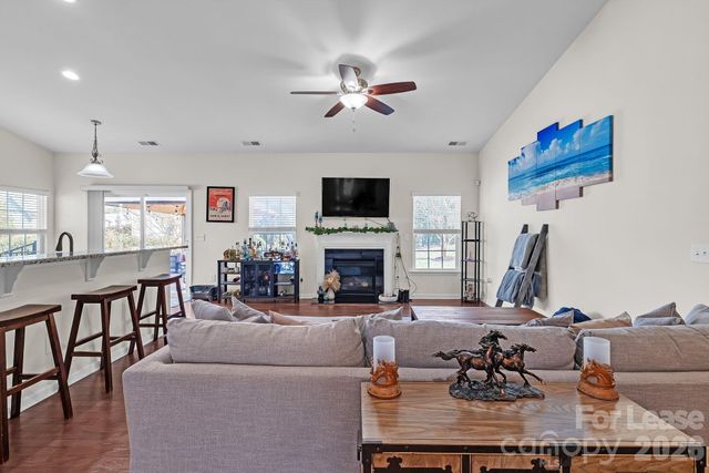 5826 Castlecove Road, Charlotte, NC 28273