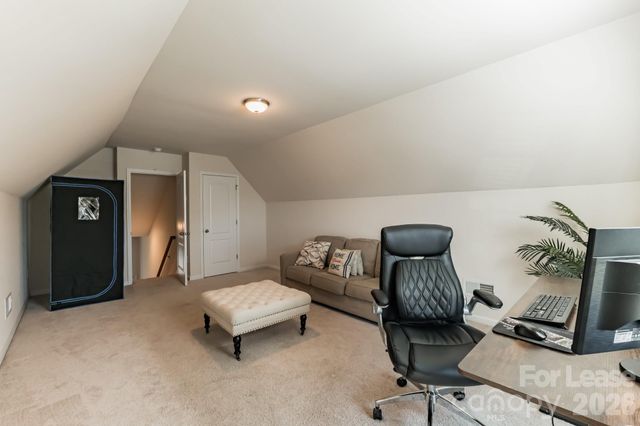 5826 Castlecove Road, Charlotte, NC 28273