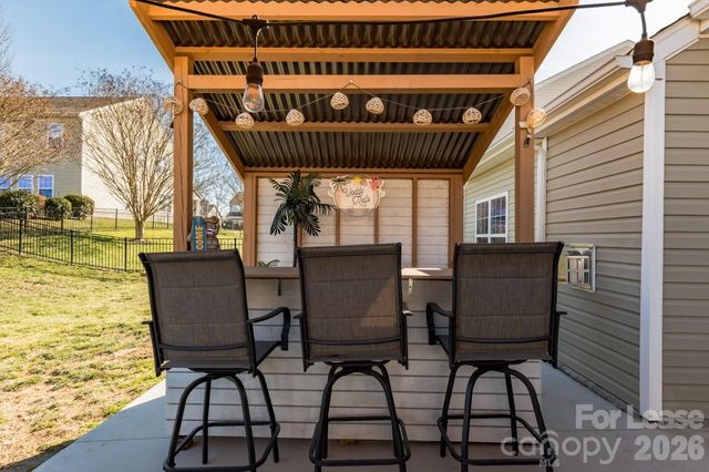 5826 Castlecove Road, Charlotte, NC 28273