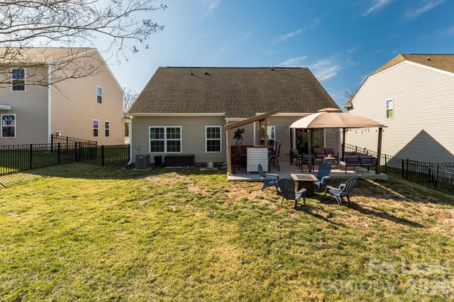5826 Castlecove Road, Charlotte, NC 28273