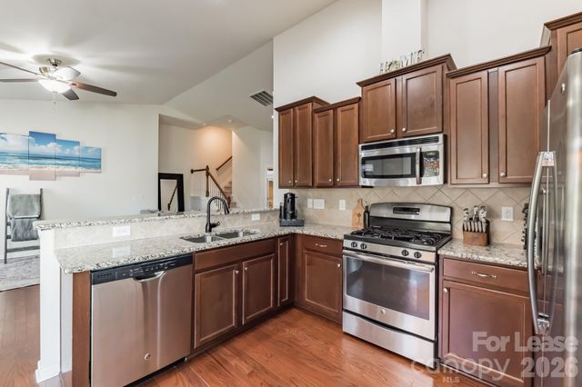 5826 Castlecove Road, Charlotte, NC 28273
