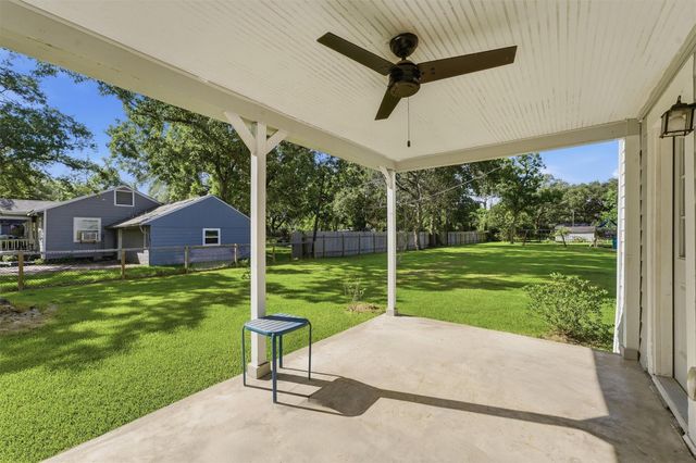 1405 Wright Boulevard, Baytown, TX 77520