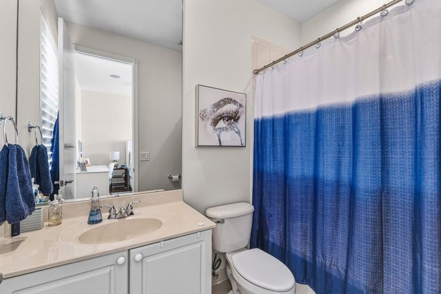 114 La Vida Court, Palm Beach Gardens, FL 33418