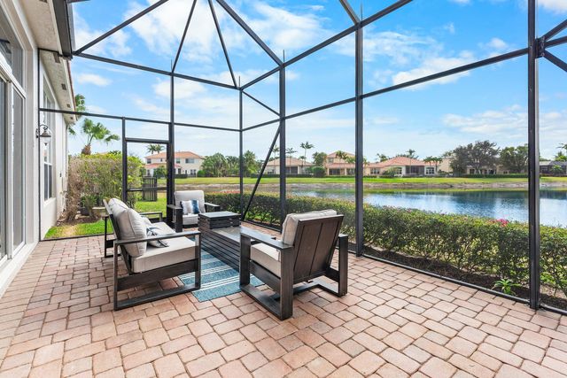 114 La Vida Court, Palm Beach Gardens, FL 33418