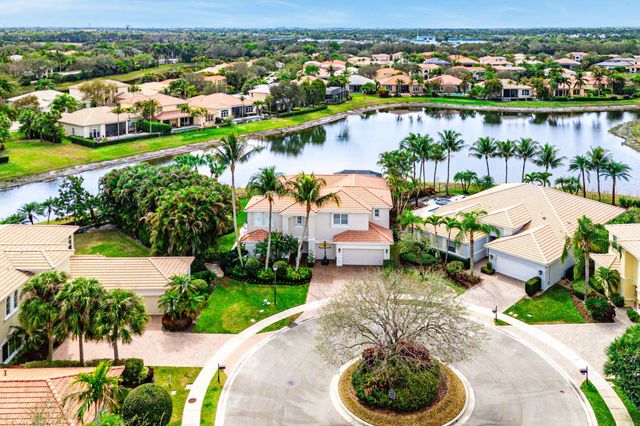 114 La Vida Court, Palm Beach Gardens, FL 33418