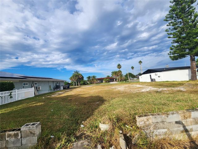 3532 FLORAMAR TERRACE, New Port Richey, FL 34652