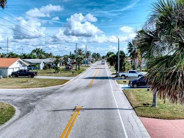 3532 FLORAMAR TERRACE, New Port Richey, FL 34652