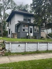 52 Whitfield Street, Pontiac, MI 48342