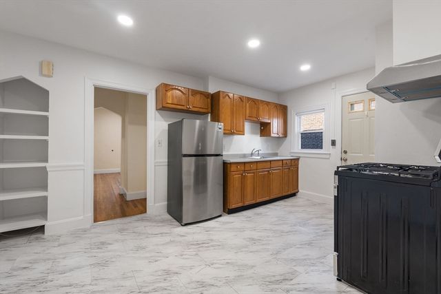 19 Beechcroft St 2, Boston, MA 02135