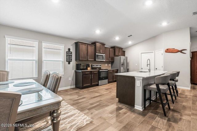 40 PECAN RIDGE Court, Jacksonville, FL 32218