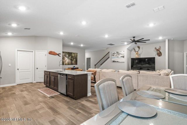 40 PECAN RIDGE Court, Jacksonville, FL 32218