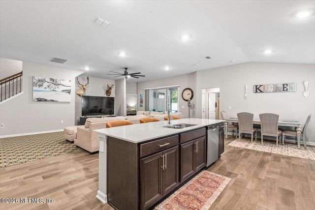 40 PECAN RIDGE Court, Jacksonville, FL 32218