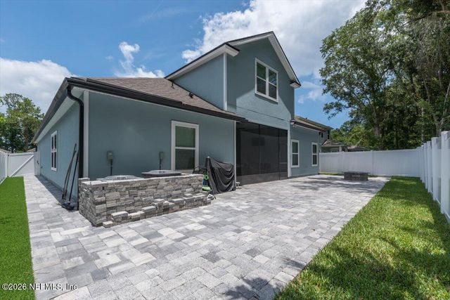 40 PECAN RIDGE Court, Jacksonville, FL 32218