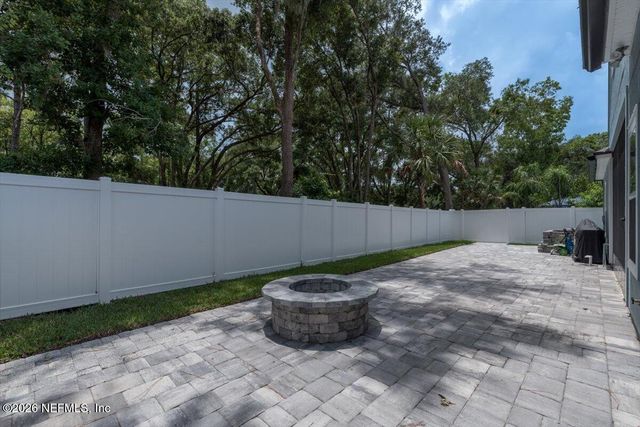 40 PECAN RIDGE Court, Jacksonville, FL 32218