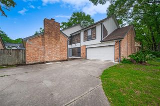 520 S Rivershire Drive, Conroe, TX 77304