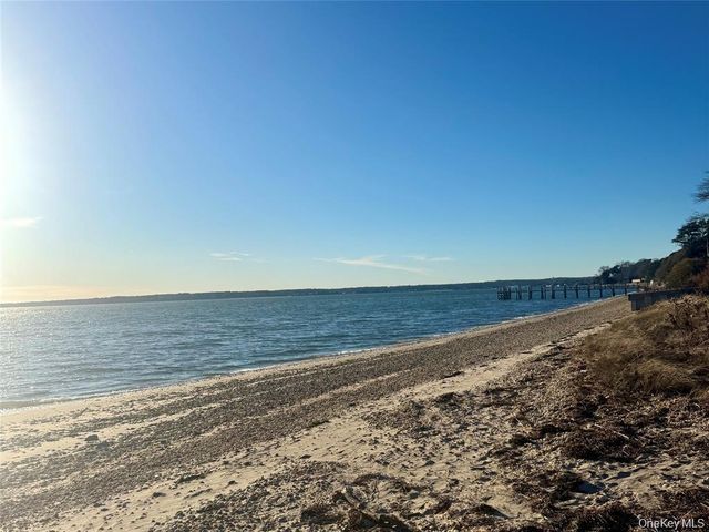 39 Cedar Drive, Southampton, NY 11968