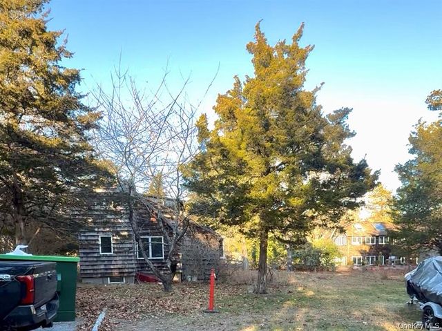 39 Cedar Drive, Southampton, NY 11968