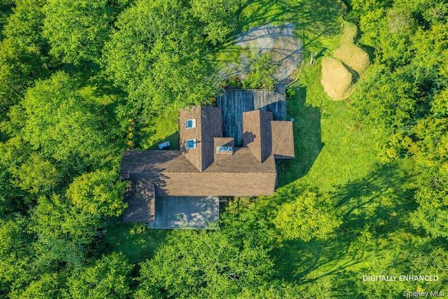39 Cedar Drive, Southampton, NY 11968