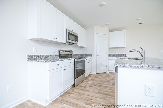 1924 Bulldog Lane, Hope Mills, NC 28348
