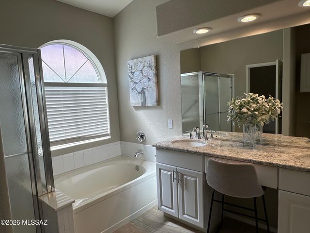 5672 N Cherokee Ridge Road, Tucson, AZ 85750